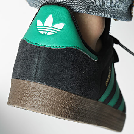 Adidas Originals - Baskets Gazelle JH5394 Core Black Court Green Footwear White