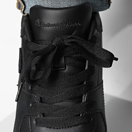 Champion - Baskets RD18 Low S21905 Triple Black