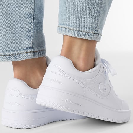 Champion - Baskets Femme RD18 Low S11469 Triple White