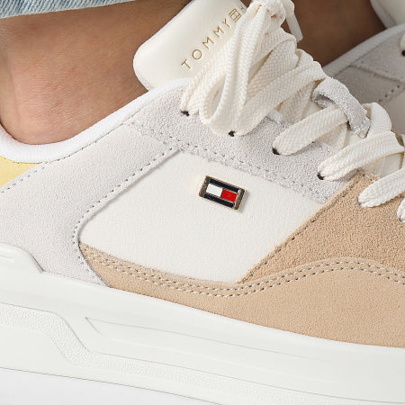 Tommy Hilfiger - Baskets Femme Essential Sneaker 8456 Ancient White Clayed Pebble