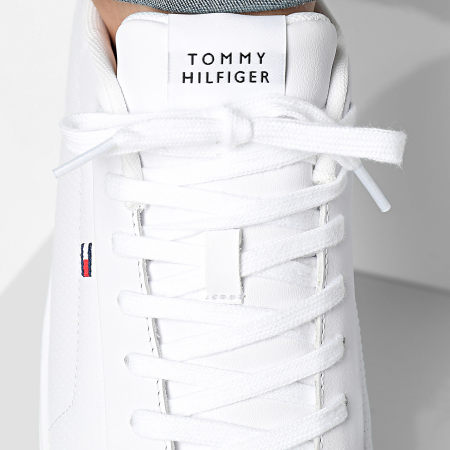 Tommy Hilfiger - Baskets Icon Court Pinperf Leather 5483 White