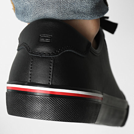 Tommy Hilfiger - Baskets Core Corporate Vulc Leather 5399 Black