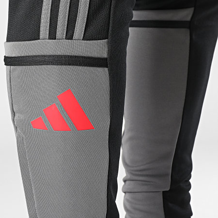 Adidas Sportswear - Pantalon Jogging Sq25 JD1625 Noir Gris