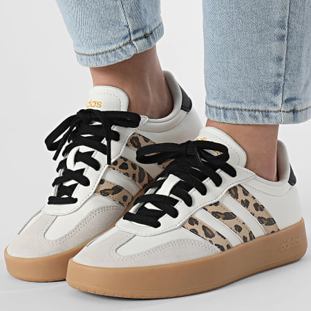 Adidas Sportswear - Baskets Femme Barreda JQ2296 Off White Core Black