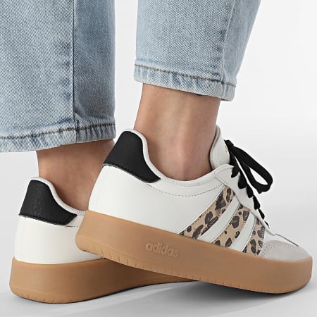Adidas Sportswear - Baskets Femme Barreda JQ2296 Off White Core Black