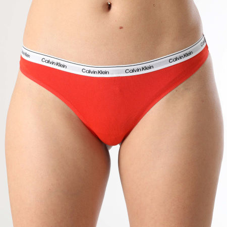 Calvin Klein - Lot De 5 Strings Femme Icon Logo QD5221E Noir Rouge Gris Chiné Bleu Clair Bleu Ciel