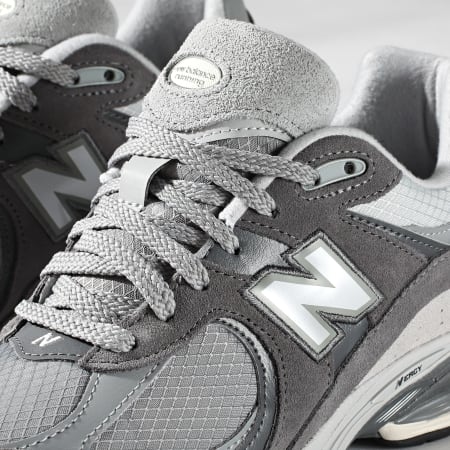 New Balance - Trainers 2002R U2002RFT Castlerock Regenwolk