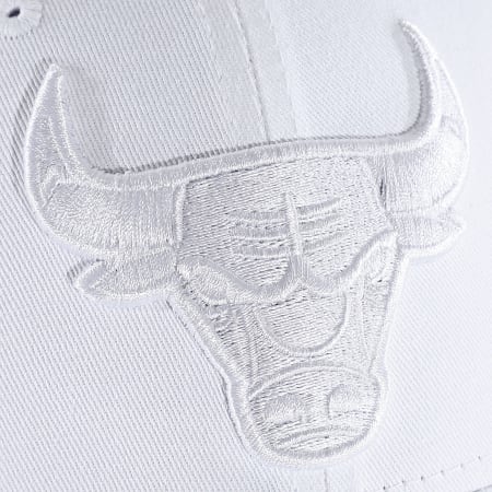 New Era - Gorra 9Forty Essential Chicago Bulls 60471484 Blanca