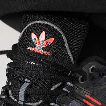 Adidas Originals - Baskets Adistar Cushion JH5278 Core Black Solar Red