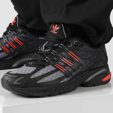 Adidas Originals - Baskets Adistar Cushion JH5278 Core Black Solar Red