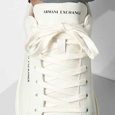 Armani Exchange - Baskets XM000141-AF11912 Off White Black