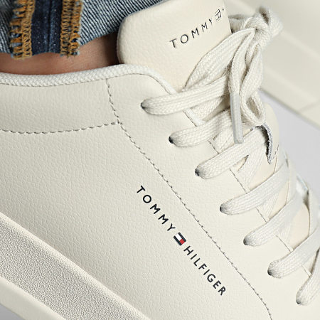 Tommy Hilfiger - Baskets Court Leather Detail Essential 5367 Alabaster