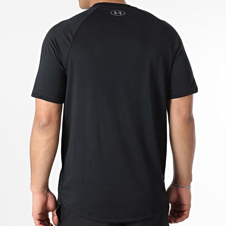 Under Armour - Ensemble Tee Shirt Et Short Jogging 1326413 1383356 Noir