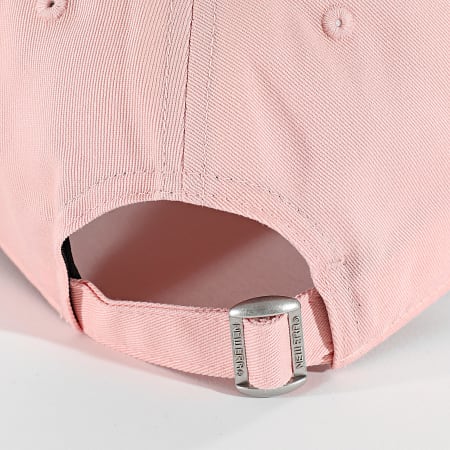 New Era - Casquette Femme League Essential 9Forty NY 60675519 Rose