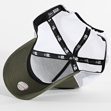 New Era - Trucker Cap League Essential NY New York Yankees 60675517 Khaki Green White