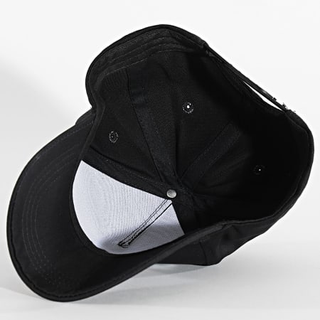 Sixth June - Gorra Negra