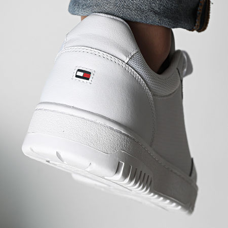 Tommy Hilfiger - Baskets Core Leather Pinperf 5466 White