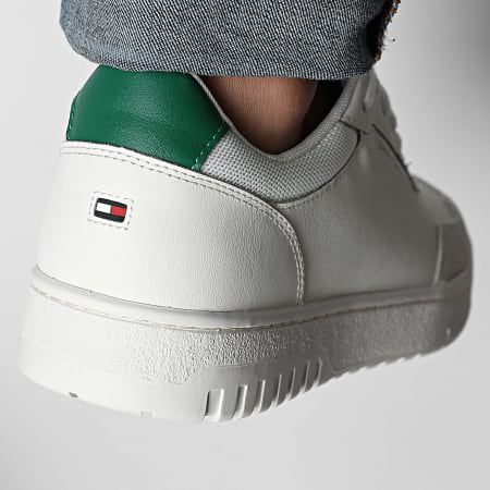 Tommy Hilfiger - Baskets Core Leather Mix 5467 Ecru
