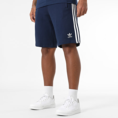 Adidas Originals - Ensemble Tee Shirt Et Short Jogging A Bandes 3 Stripes IA4850 IM9424 Bleu Marine Blanc