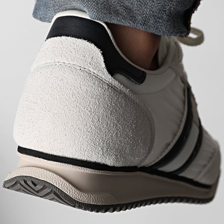Tommy Jeans - Baskets Retro Runner Cleated 1527 Black
