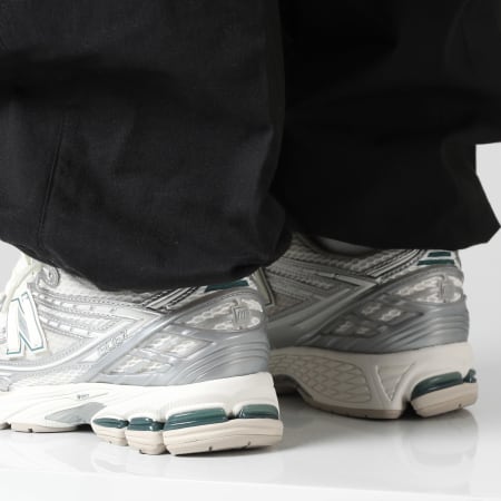New Balance - Baskets 1906R M1906REE Silver Metalic Sea Salt New Spruce