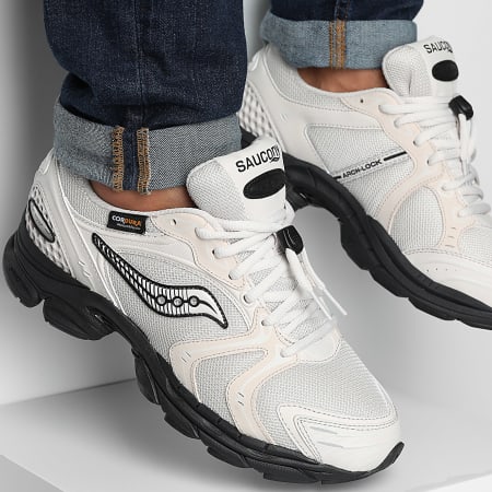 Saucony Progrid Triumph White Sand sneakers Ryses