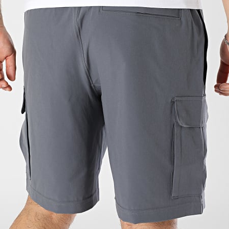 Under Armour - Short Cargo Vibe Woven 1386560 Gris Anthracite