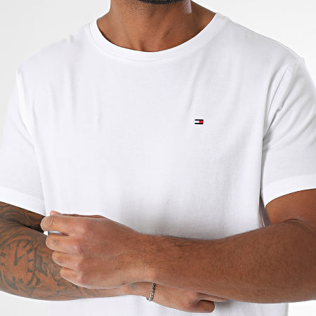 Tommy Hilfiger - Ensemble Tee Shirt Et Short Jogging Jersey 1794 Blanc Bleu Marine