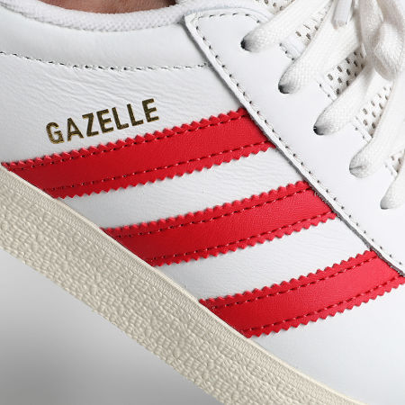 Adidas Originals - Baskets Gazelle JH5399 Core White Better Scarlet Crew White