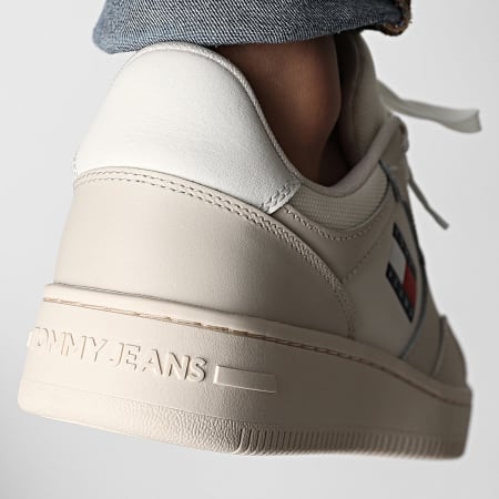Tommy Jeans - Baskets Retro Basket Essential 1395 Ivory