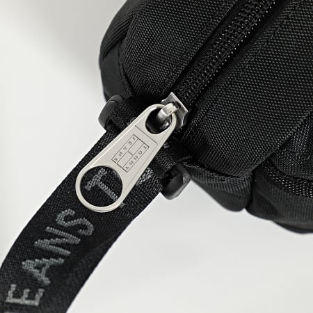 Tommy Jeans - Sacoche Essential Daily Crossover 7286 Noir