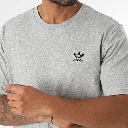 Adidas Originals - Ensemble Tee Shirt Et Short Jogging Trefoil Essential JC9988 IY8517 Gris Chiné
