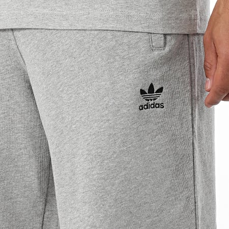 Adidas Originals - Ensemble Tee Shirt Et Short Jogging Trefoil Essential JC9988 IY8517 Gris Chiné