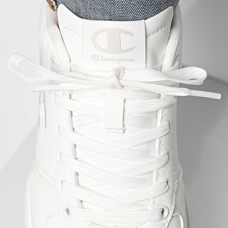 Champion - Cly 400 S22402 Driedubbel witte sneakers