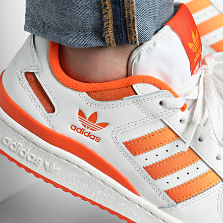 Adidas Originals - Baskets Forum Low CL JI3267 Cloud White Real Gold Orange