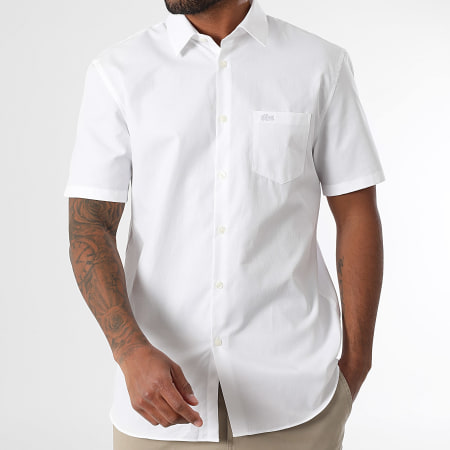 Lacoste - Camisa de Mangas Cortas con bolsillo Regular Fit Logo Bordado Cocodrilo Blanca