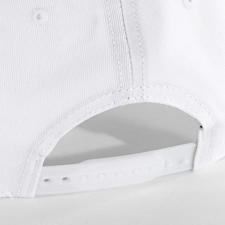 Comme Des Loups - Cas1 Cap Bianco