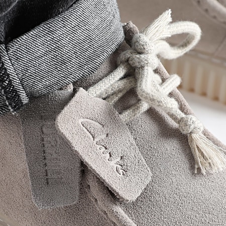 Clarks - Chaussures Torhill Hi Light Grey Suede