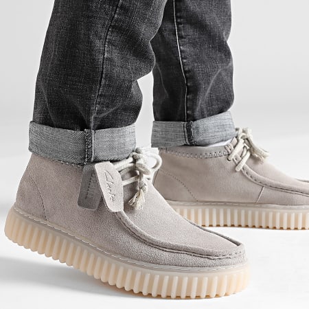 Clarks - Chaussures Torhill Hi Light Grey Suede