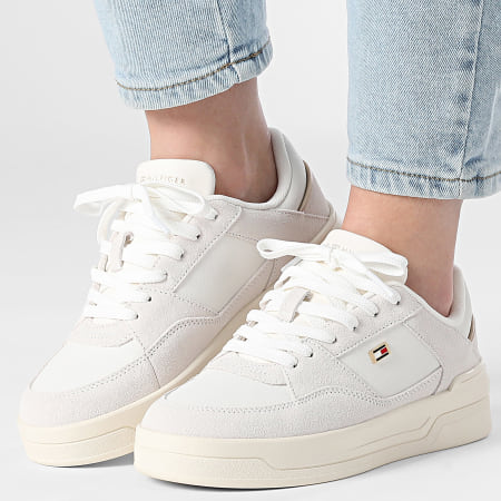 Tommy Hilfiger - Baskets Femme Essential Sneaker 8456 Ecru