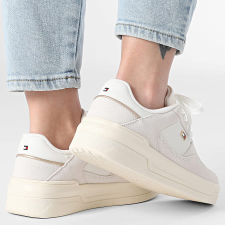 Tommy Hilfiger - Baskets Femme Essential Sneaker 8456 Ecru