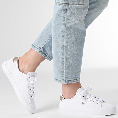 Tommy Hilfiger - Baskets Femme Vulc Canvas Lace Up 8647 White