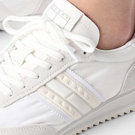 Tommy Jeans - Baskets Femme Tjw Retro Runner Cleated 2717 Ecru