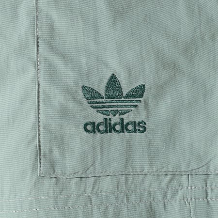 Adidas Originals - Short Cargo Esencial JP4786 Verde