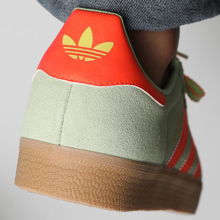 Adidas Originals - Baskets Gazelle W JH7212 Semi Green Semi Orange Gum 3