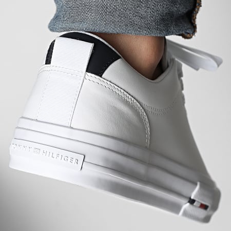 Tommy Hilfiger - Baskets Hi Vulc Street Leather Patch 5312 White Desert Sky