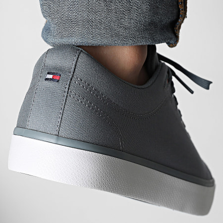 Tommy Hilfiger - Baskets Hi Vulc Low Core Canvas 5396 Overcast Grey