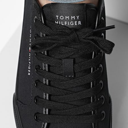 Tommy Hilfiger - Baskets Core Corporate Vulc Canvas 5398 Black