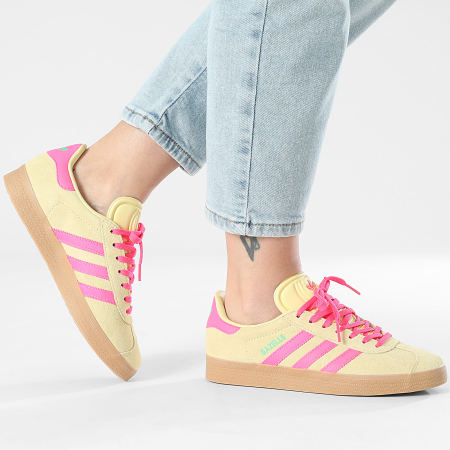 Adidas Originals - Baskets Femme Gazelle W JH7211 Powder Yellox Lucid Pink Gum 3