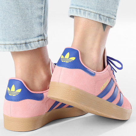 Adidas Originals - Baskets Femme Gazelle W JH7213 Semi Pink Spark Lucid Blue Pure Sulfur